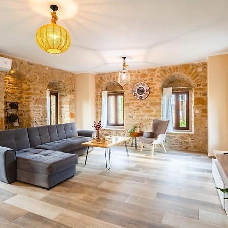 Mantineia Stone Villa-An Ethereal Getaway Megali Mantineia Экстерьер фото
