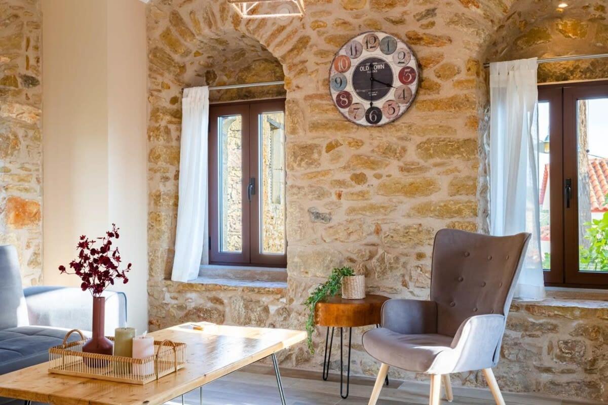 Mantineia Stone Villa-An Ethereal Getaway Megali Mantineia Экстерьер фото