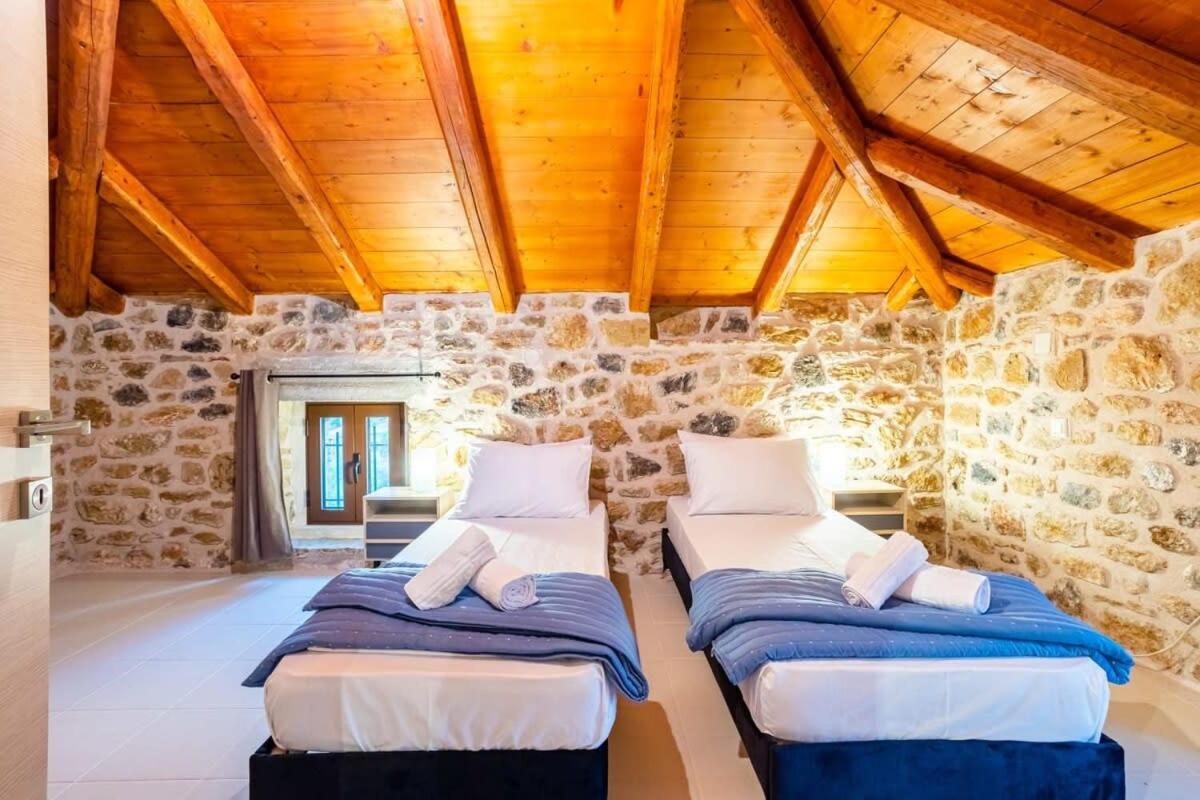 Mantineia Stone Villa-An Ethereal Getaway Megali Mantineia Экстерьер фото