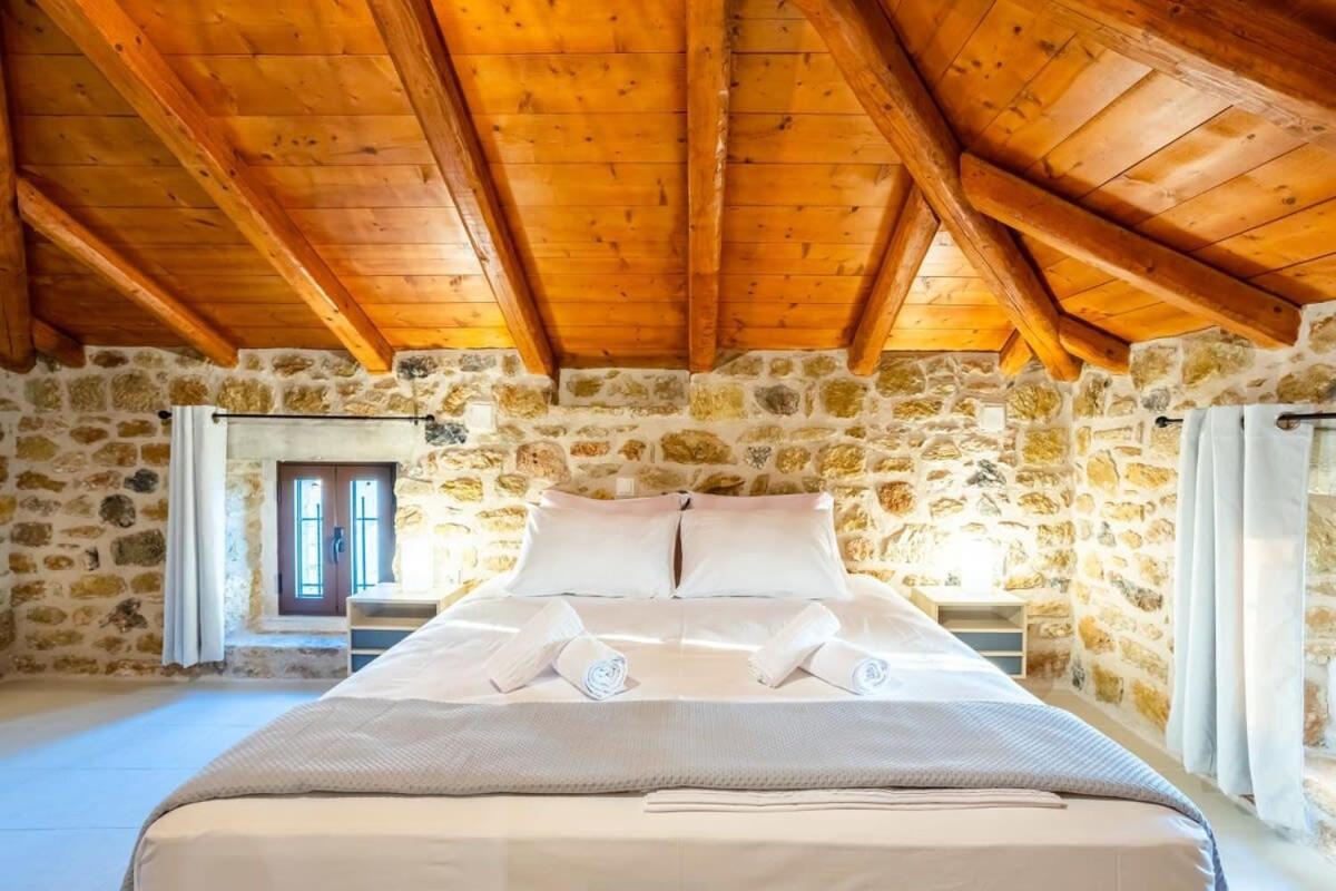 Mantineia Stone Villa-An Ethereal Getaway Megali Mantineia Экстерьер фото